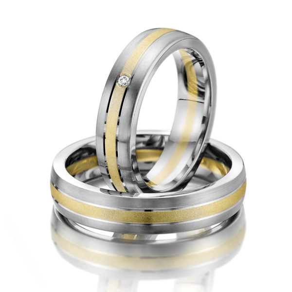 Set de Verighete din Aur Galben si Aur Alb de 14kt cu un Diamant Rotund Briliant Finisaj Periat-img1